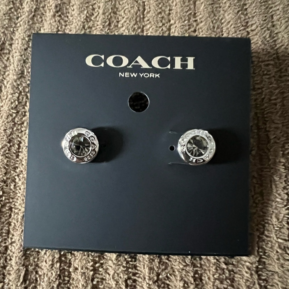 Coach Open Circle Stone Stud Earrings NWT w/packaging